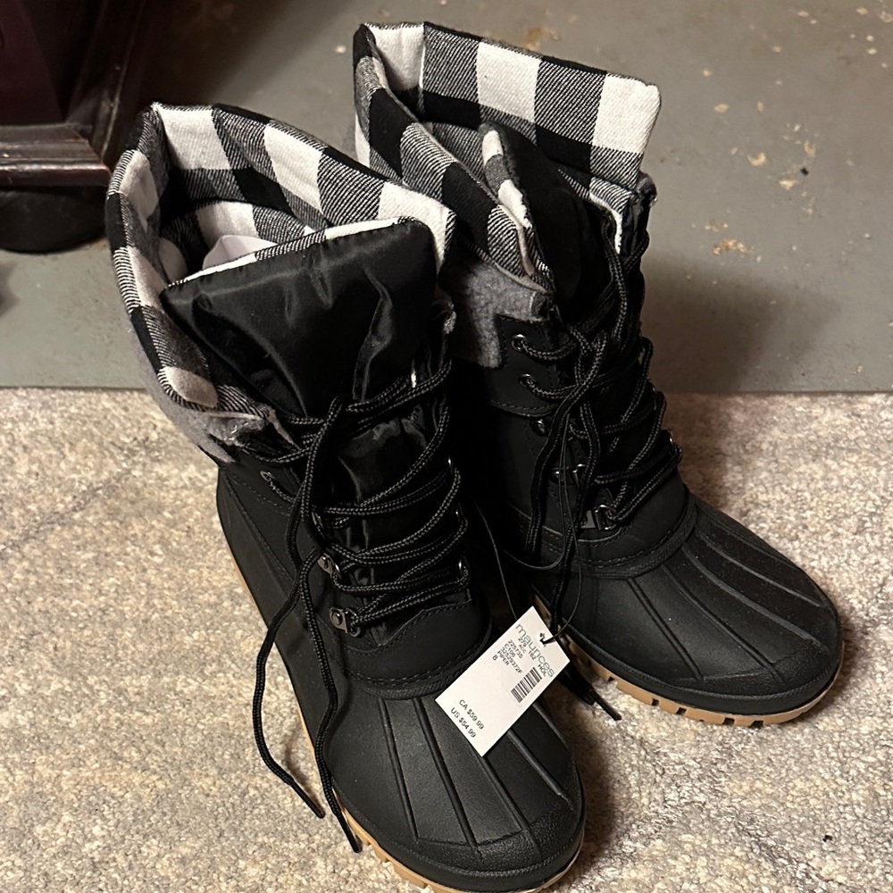 Maurices Black Winter Rain Boots Waterproof Durable